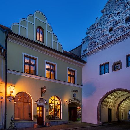 Hotel Bily Jednorozec Тршебонь Экстерьер фото