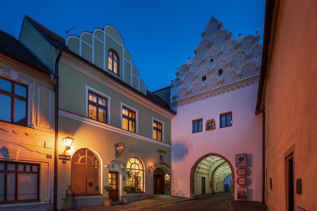 Hotel Bily Jednorozec Тршебонь Экстерьер фото