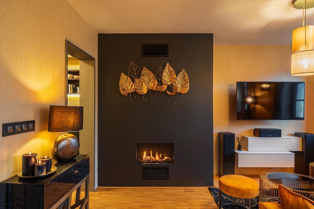 Hotel Bily Jednorozec Тршебонь Экстерьер фото